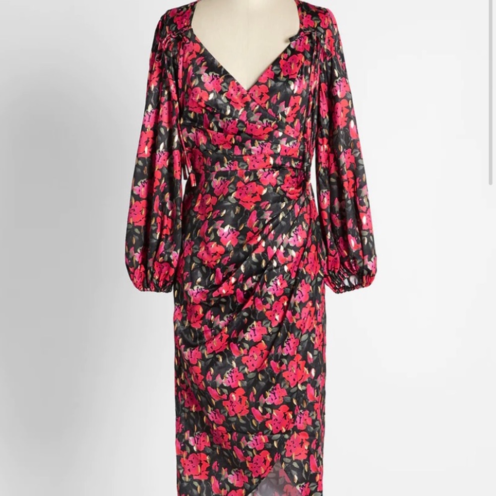 ModCloth_Gathering Roses Sheath Dress by Little Mistress